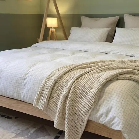 Ultra-modern 5-bed Luxury With Private Pool & Cinema 13 Min To Horská chata