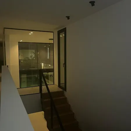 Ultra-modern 5-bed Luxury With Private Pool & Cinema 13 Min To *