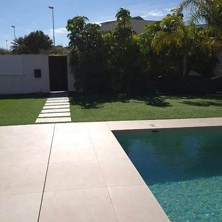 Ultra-modern 5-bed Luxury With Private Pool & Cinema 13 Min To Domek alpejski Alicante
