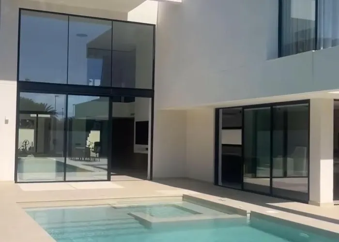 Ultra-modern 5-bed Luxury With Private Pool & Cinema 13 Min To Alicante