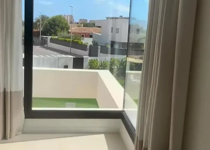Domek alpejski Ultra-modern 5-bed Luxury With Private Pool & Cinema 13 Min To Alicante