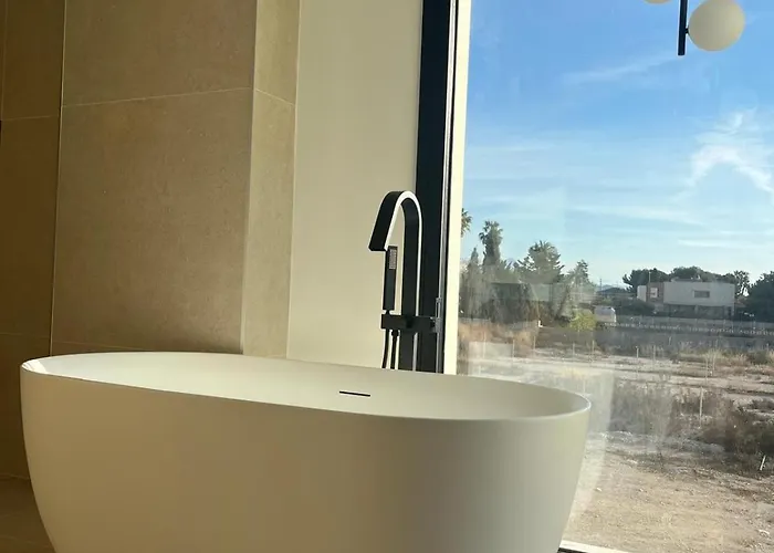 Ultra-modern 5-bed Luxury With Private Pool & Cinema 13 Min To Alicante